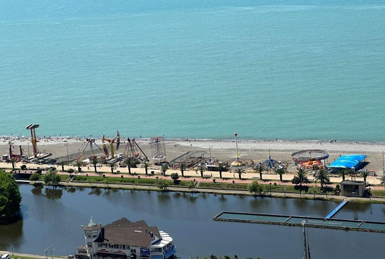 Moonlight Apart-Hotel Batumi Exterior photo