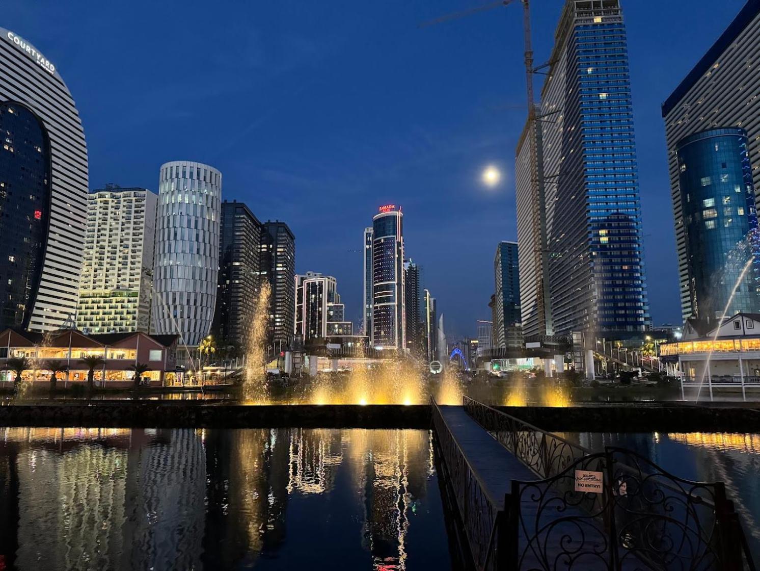 Moonlight Apart-Hotel Batumi Exterior photo