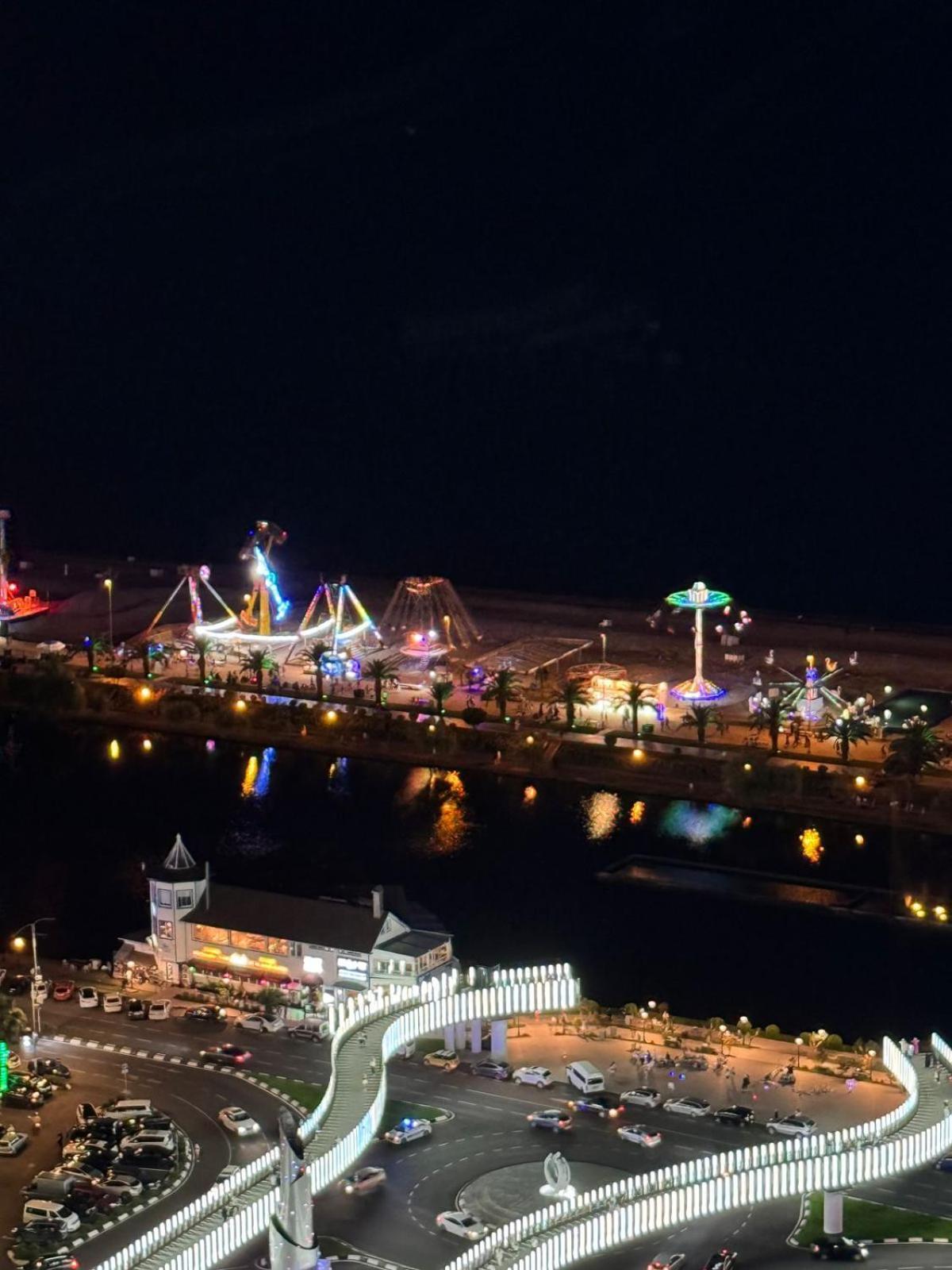 Moonlight Apart-Hotel Batumi Exterior photo